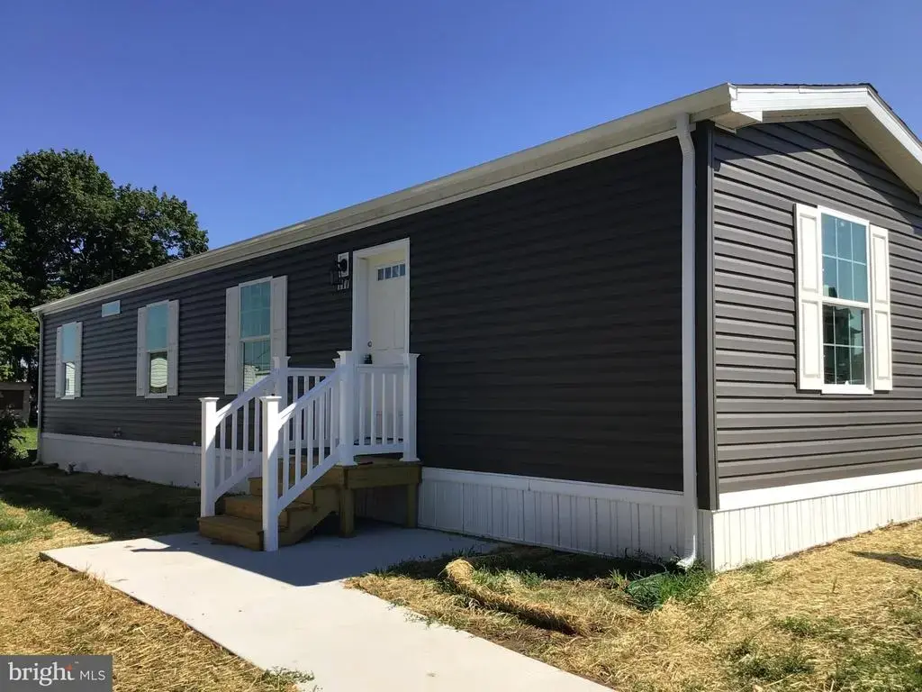 117 Adams Dr, FAIRLESS HILLS
