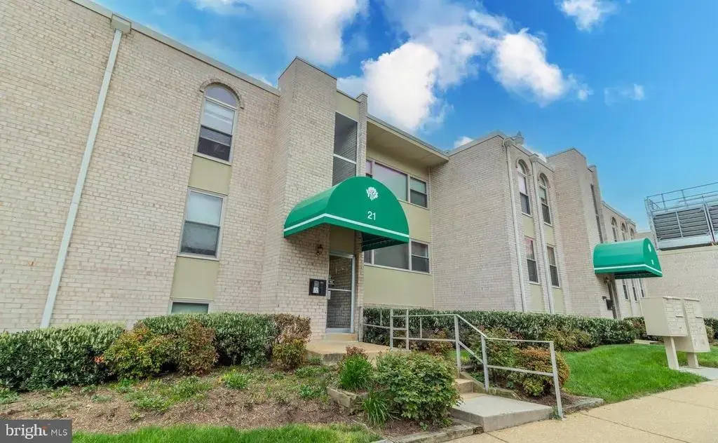 21 Canterbury Sq #102, ALEXANDRIA