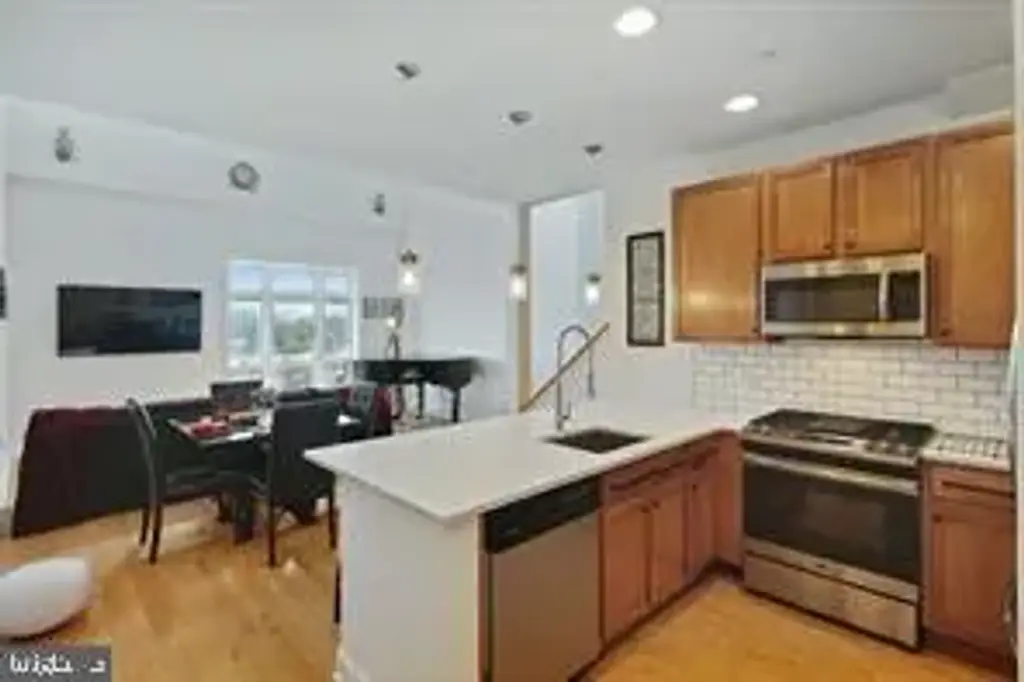 2360-unit 311 Route 33, ROBBINSVILLE