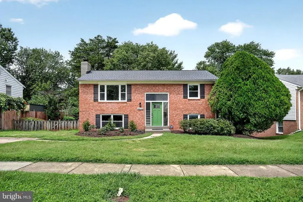 4016 Mapleton Dr, CHANTILLY