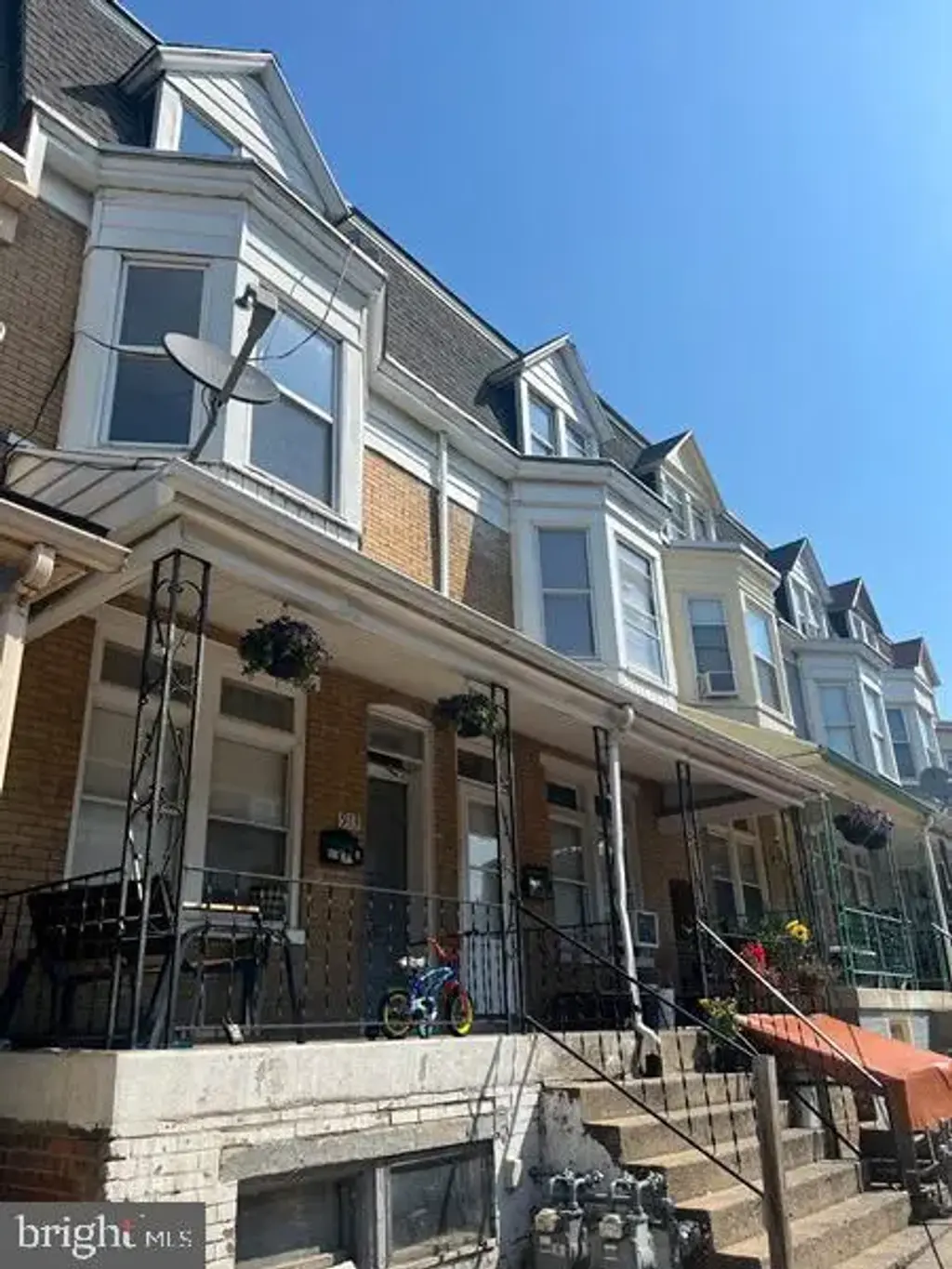 913 W College Ave #1, YORK