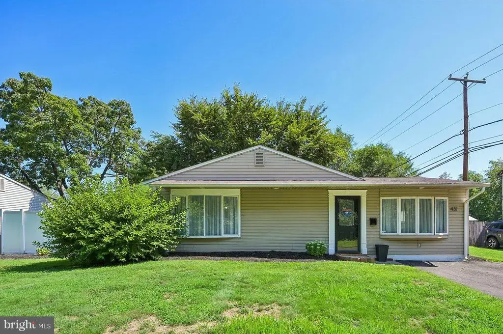 431 Magnolia Dr, LEVITTOWN