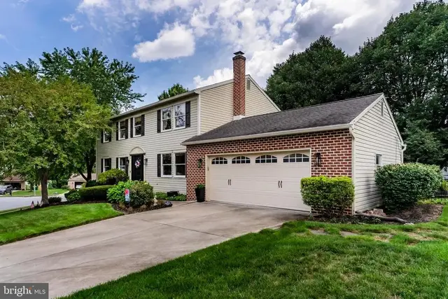 3501 Raintree Ln, Mechanicsburg