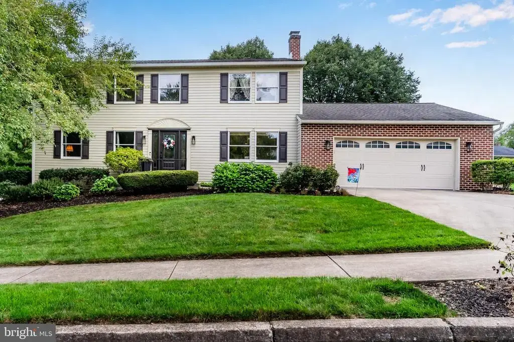 3501 Raintree Ln, MECHANICSBURG