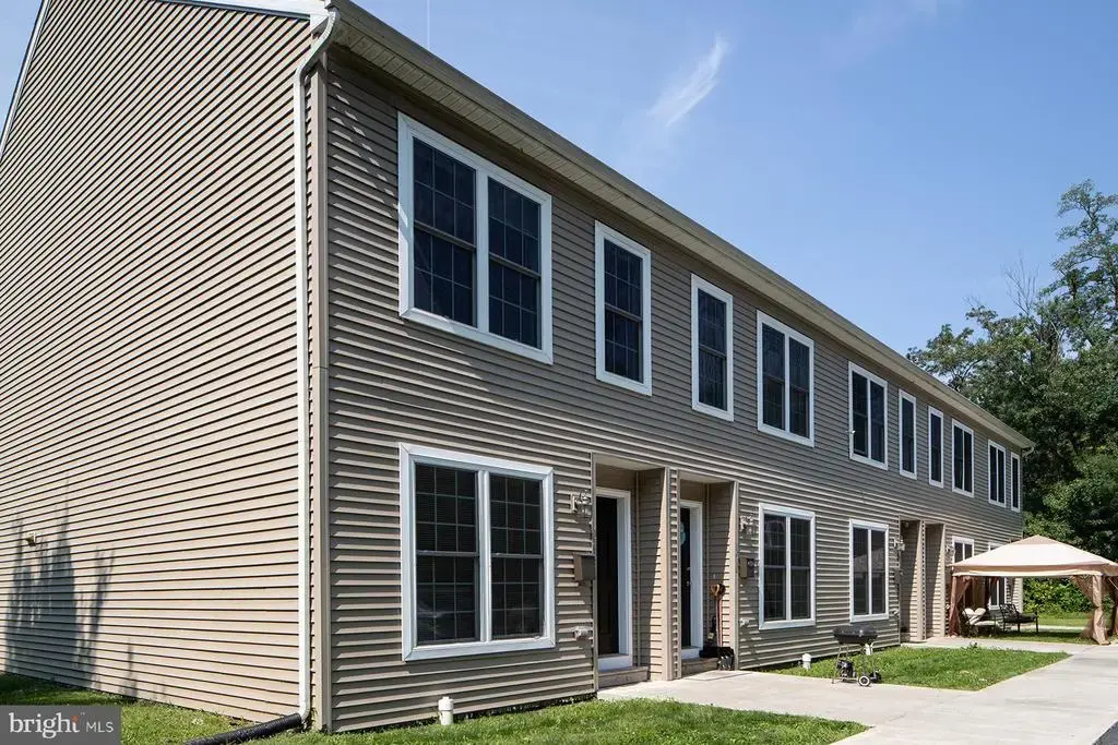 4738 Tuscarora, HARRISBURG