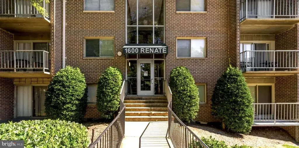 1600 Renate Dr #304, WOODBRIDGE