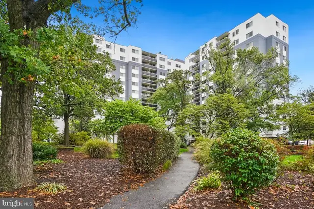 7333 New Hampshire Ave #803, Takoma Park