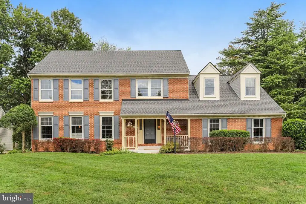 1 Byron Ct, STERLING