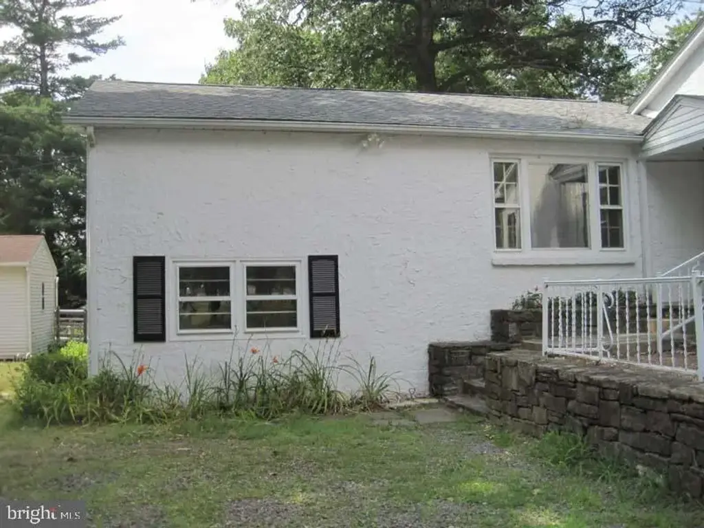 2215 Bustard Rd, LANSDALE