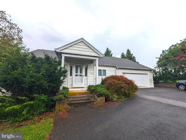 1326 Fairfield Rd, Gettysburg