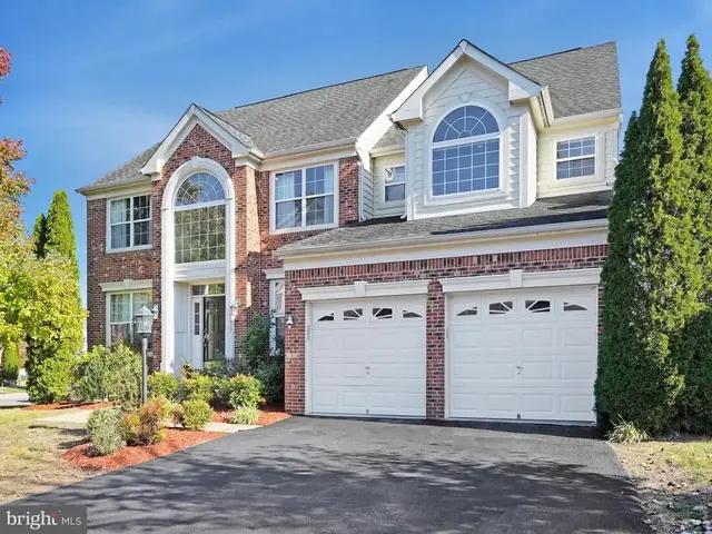 2817 Compass Cir, Woodbridge