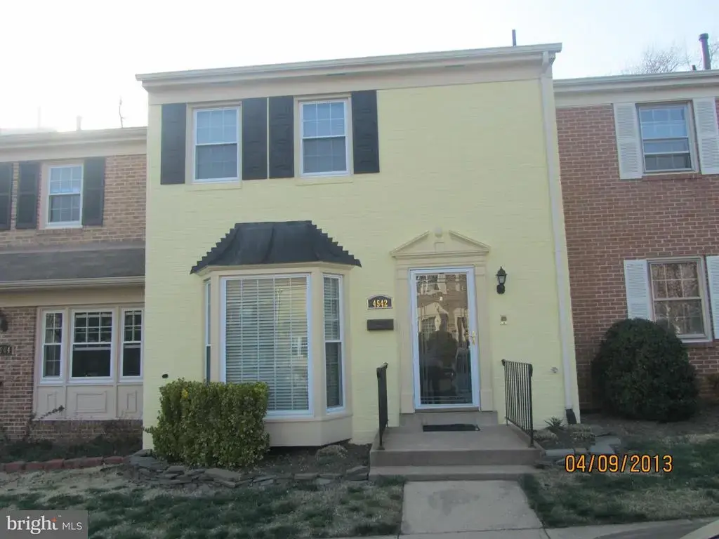 4542 Maxfield Dr, ANNANDALE