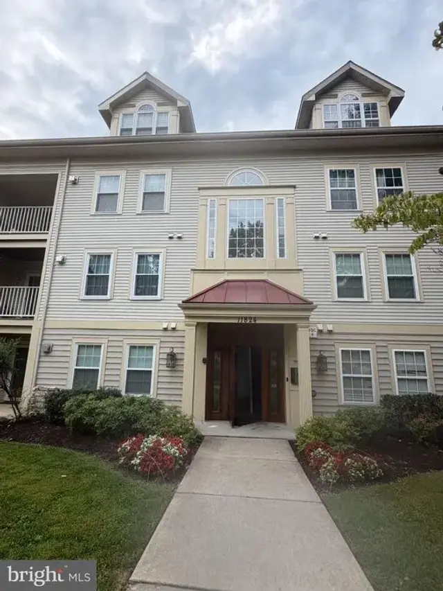 11824 Eton Dr #103, Germantown