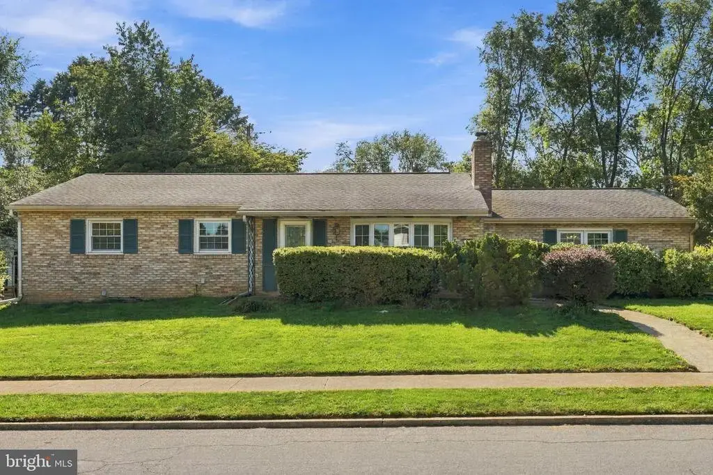 3 S West Ave, SHIREMANSTOWN