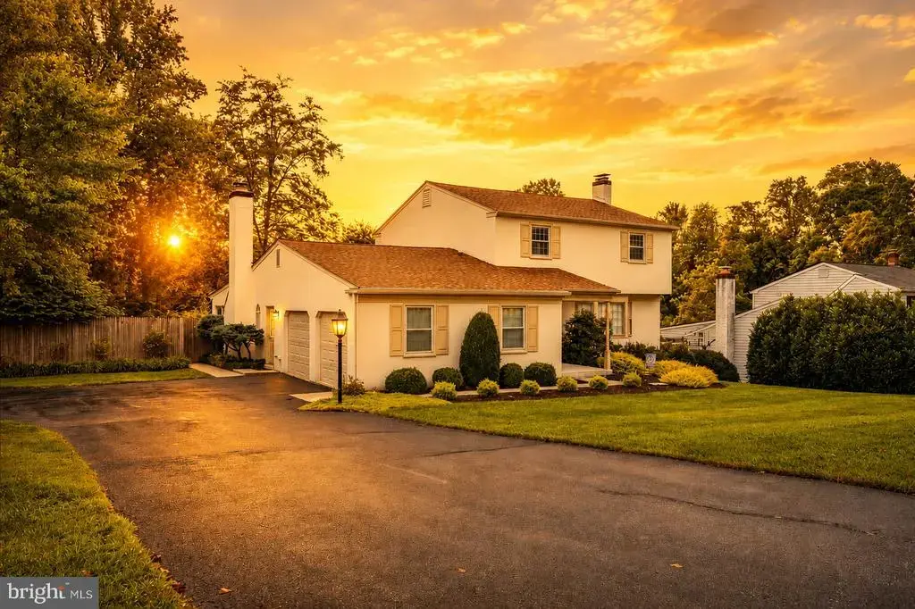 1230 Hawthorne Ln, WEST CHESTER