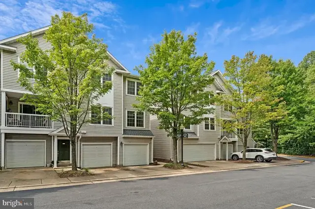 12747 Fair Briar Ln, Fairfax