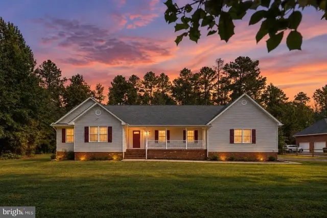 15399 Paige Rd, Woodford