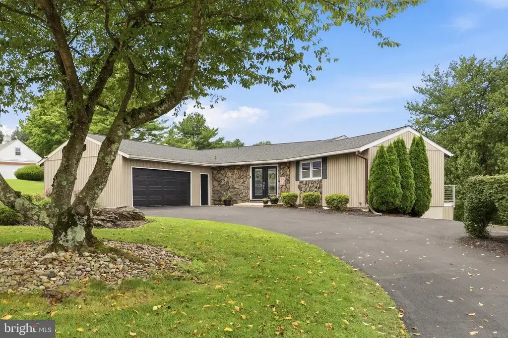 712 Winchester Dr, WESTMINSTER