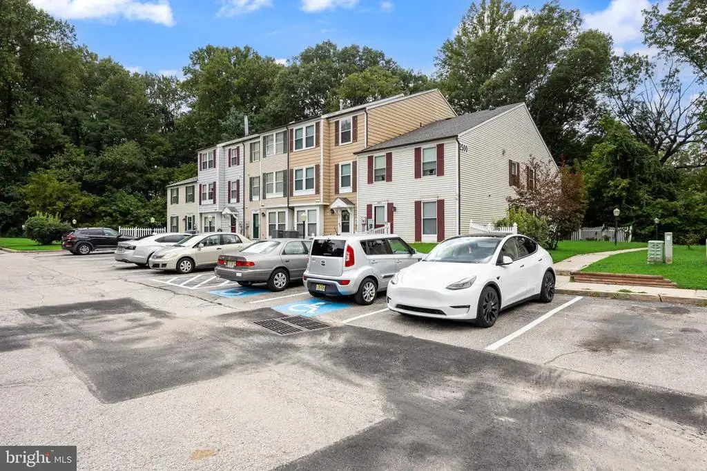 2504 Greenwood Dr, LINDENWOLD