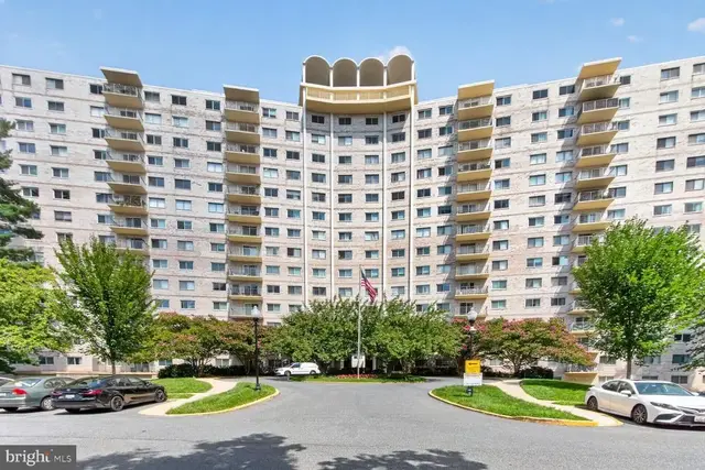 1121 University Blvd W #1013-b, Silver Spring