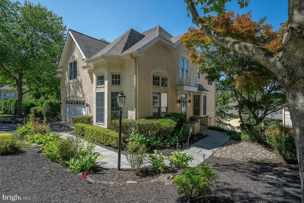 412 Merion Hill Ln, WEST CONSHOHOCKEN