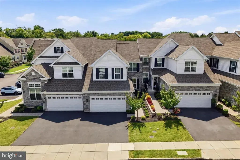 283 Hopewell Dr, COLLEGEVILLE