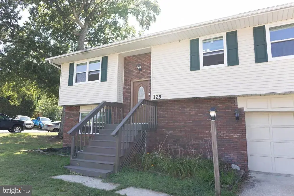 325 Londontown Rd, EDGEWATER