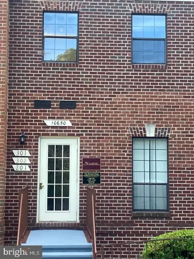 10650 Main St #301, Fairfax