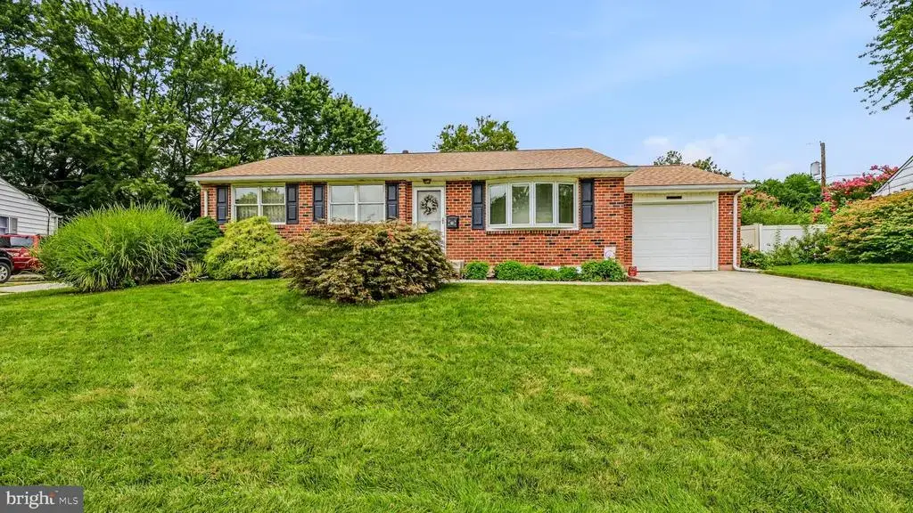 65 Skyline Dr, NEW CASTLE