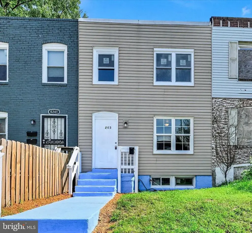 4203 Audrey Ave, BROOKLYN