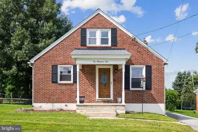 204 S Park St, Dallastown