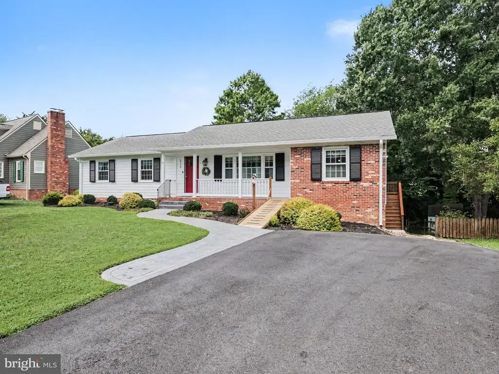 313 Laurel Ave, FREDERICKSBURG