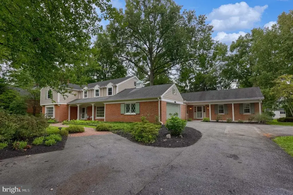 1428 Center Rd, LANCASTER