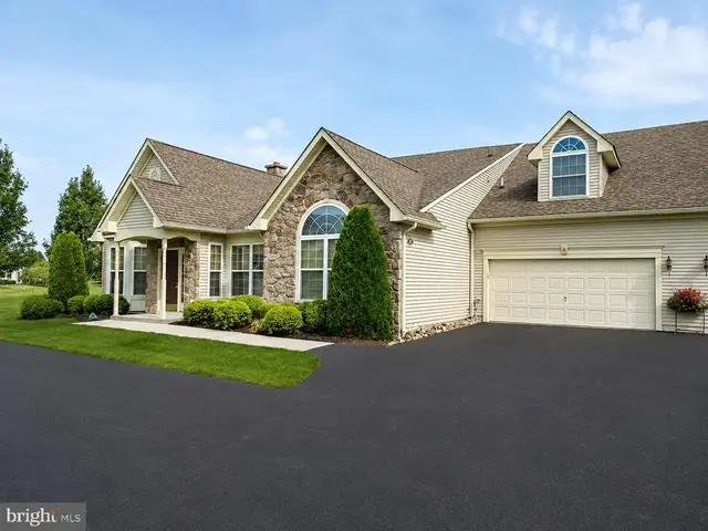 281 Shady Brook Dr #244, Langhorne