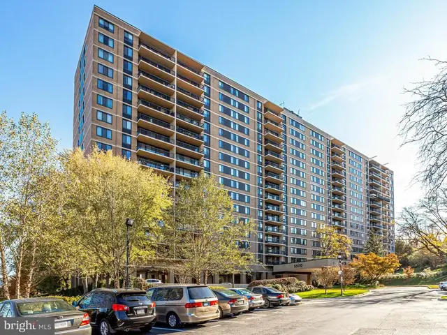 5500 Holmes Run Pkwy #520, Alexandria