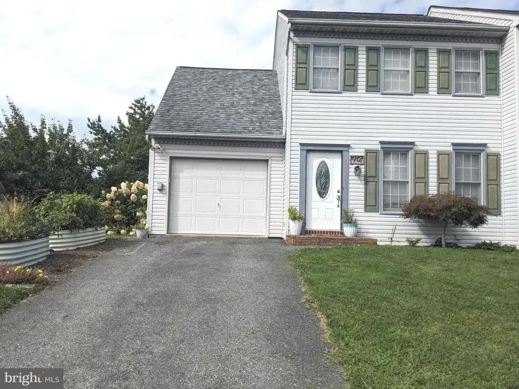 714 Fieldstone Ln, ELIZABETHTOWN