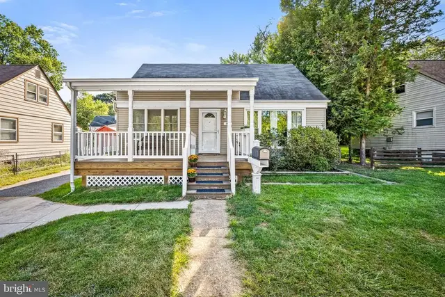 825 Cliffedge Rd, Baltimore