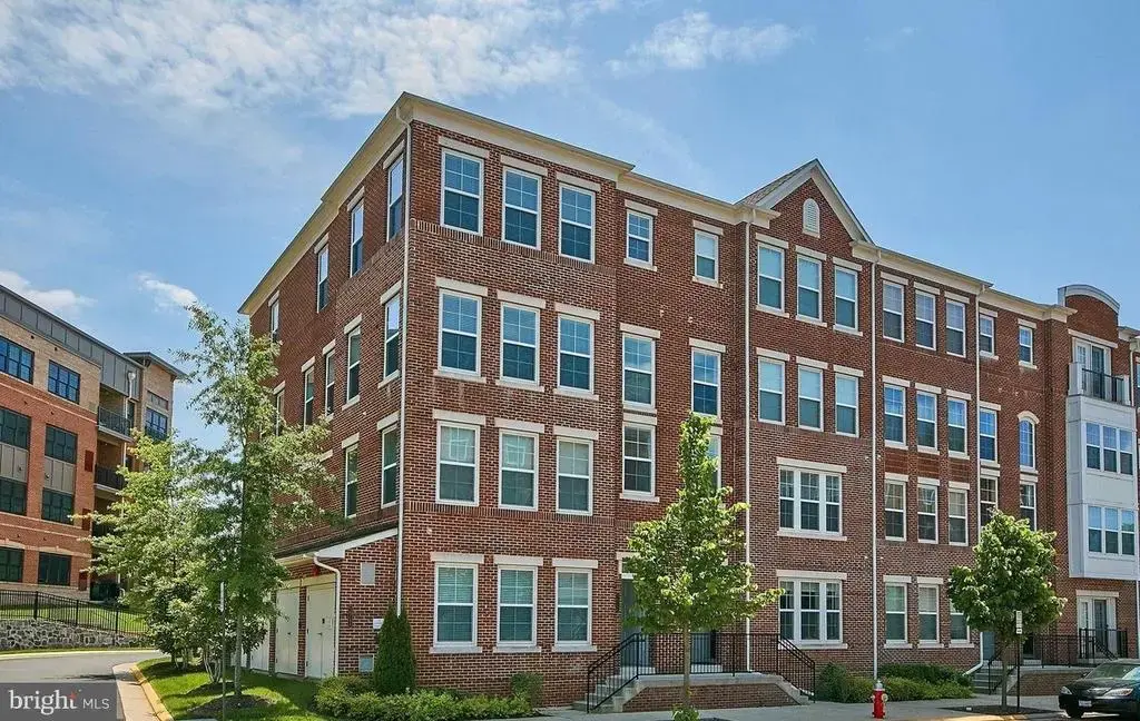 3073 Rittenhouse Cir #60, FAIRFAX