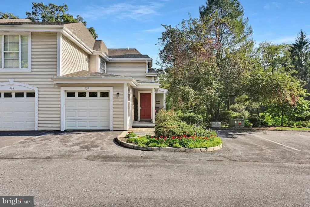 804 Country Place Dr, LANCASTER