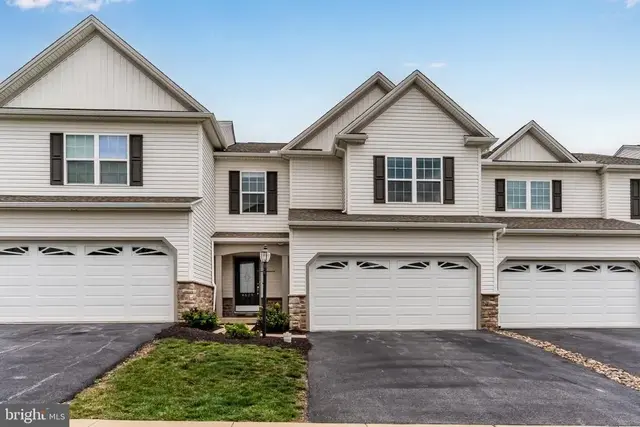 4625 Hamlin Ln, Harrisburg