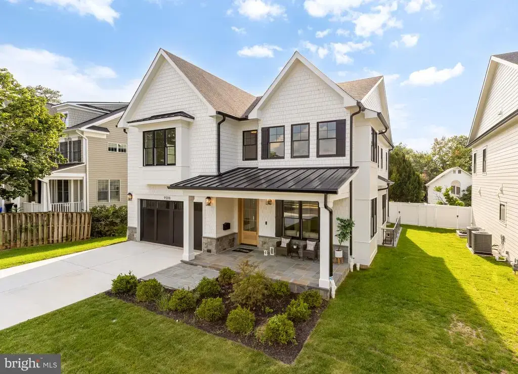 9508 Forest Rd, BETHESDA