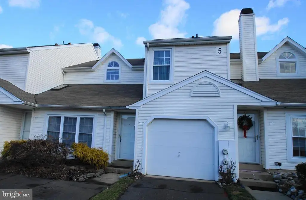 64 Banbury Ct #2213j, SOUTHAMPTON