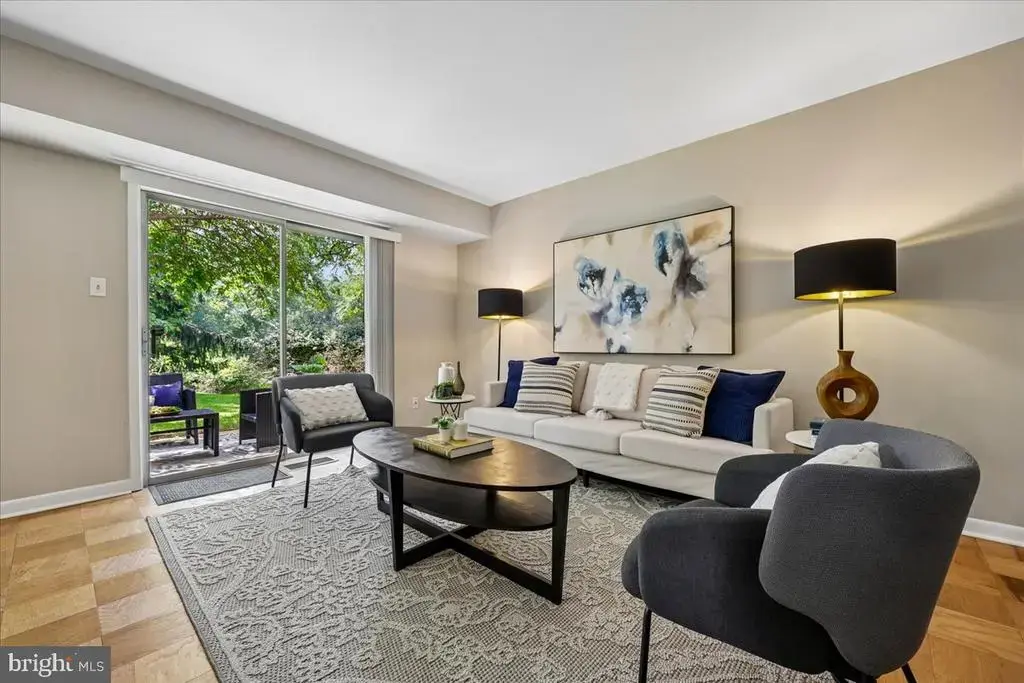 10624 Montrose Ave #103, BETHESDA
