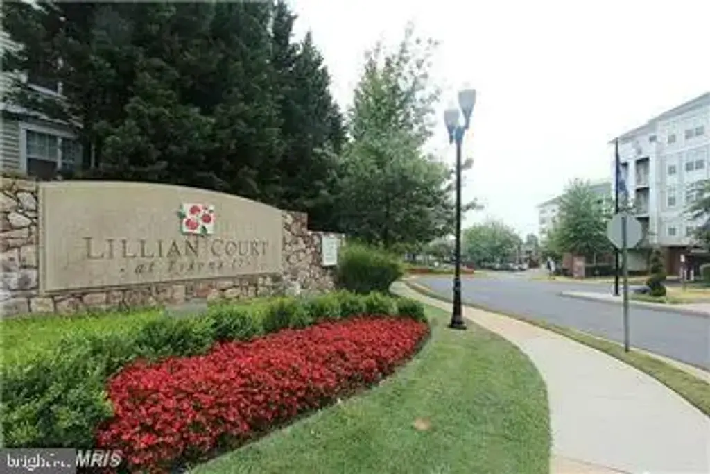 1645 International Dr #210, MCLEAN