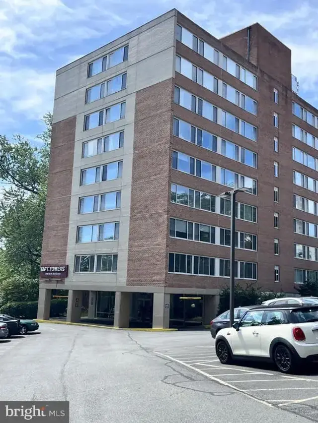 1210 N Taft St #103, Arlington