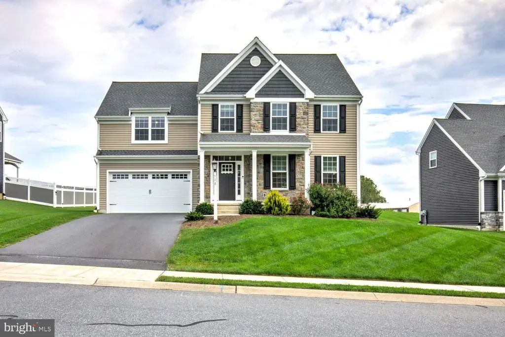 528 Spring Hollow Dr, NEW HOLLAND