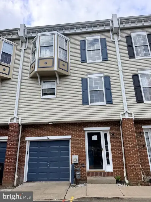 32 E Mccaulley Ct, Wilmington