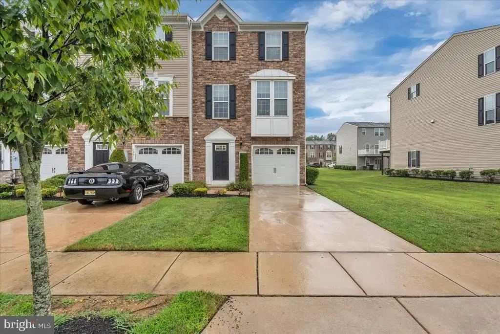 111 Village Green Ln, SICKLERVILLE