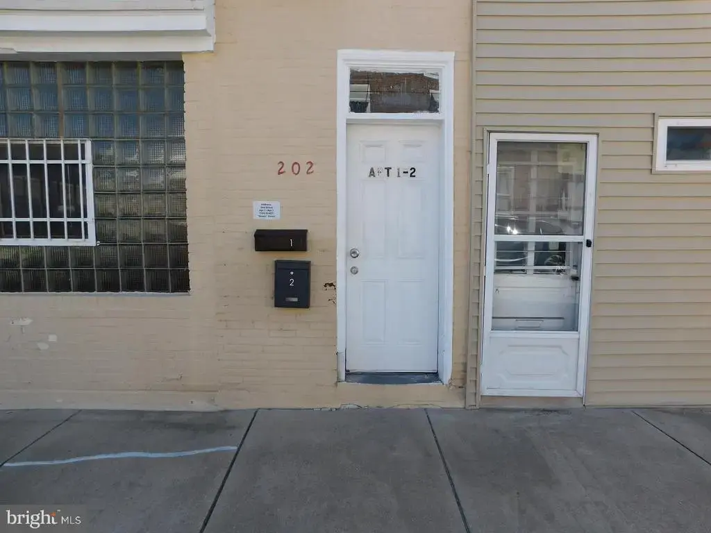 202 W 2nd St, BRIDGEPORT