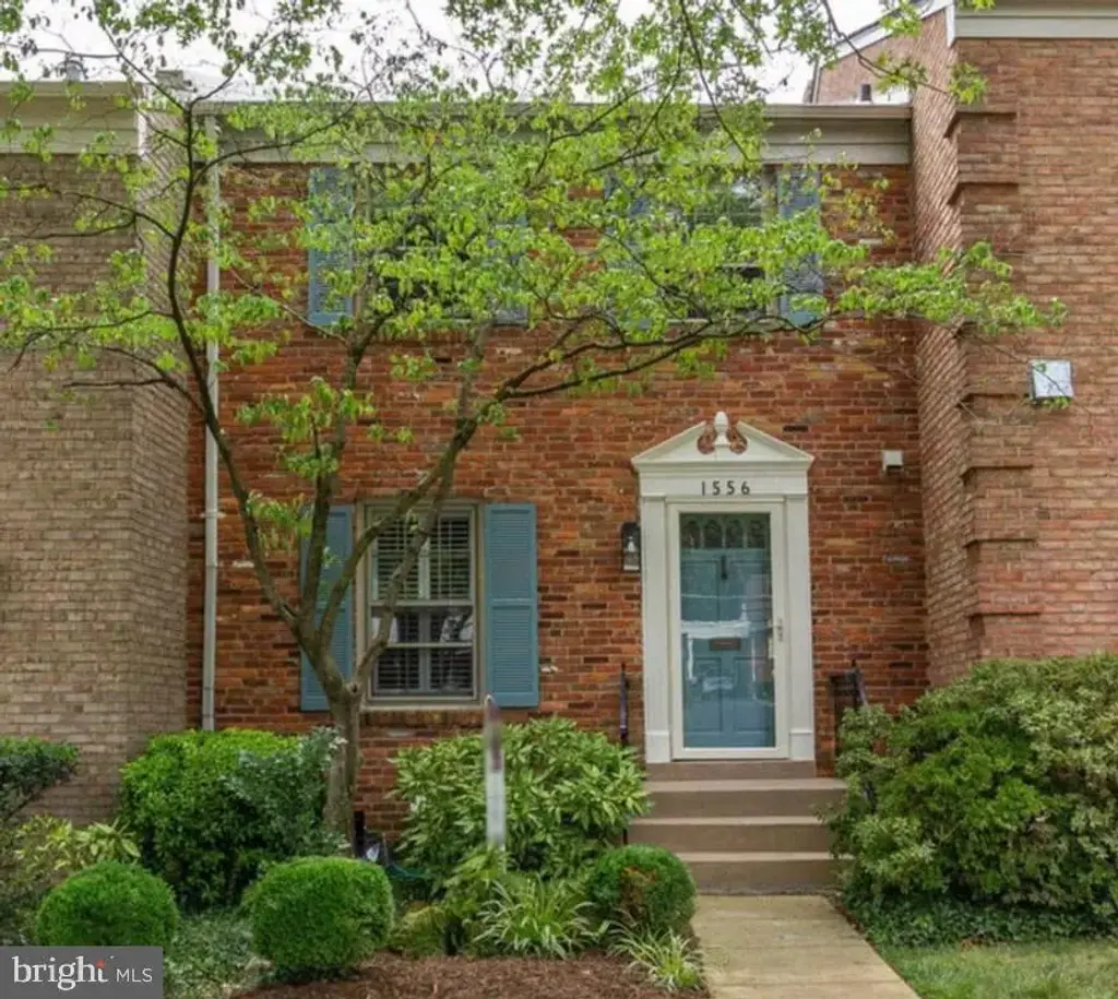 1556 Westmoreland St, MCLEAN
